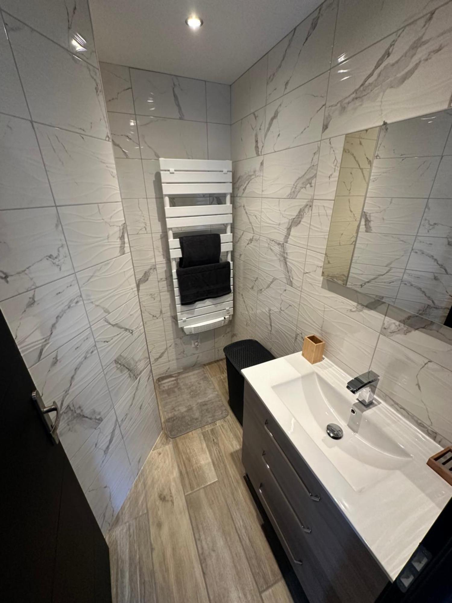Appartement Moderne Et Confort Châtillon-sur-Seine Extérieur photo